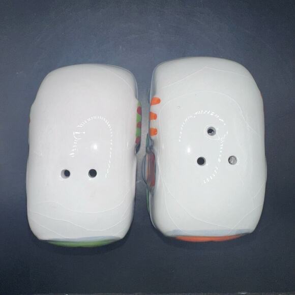 NWT BCL Beachcombers Coastal Life Campers Salt & Pepper Shakers Set - Picture 3 of 6